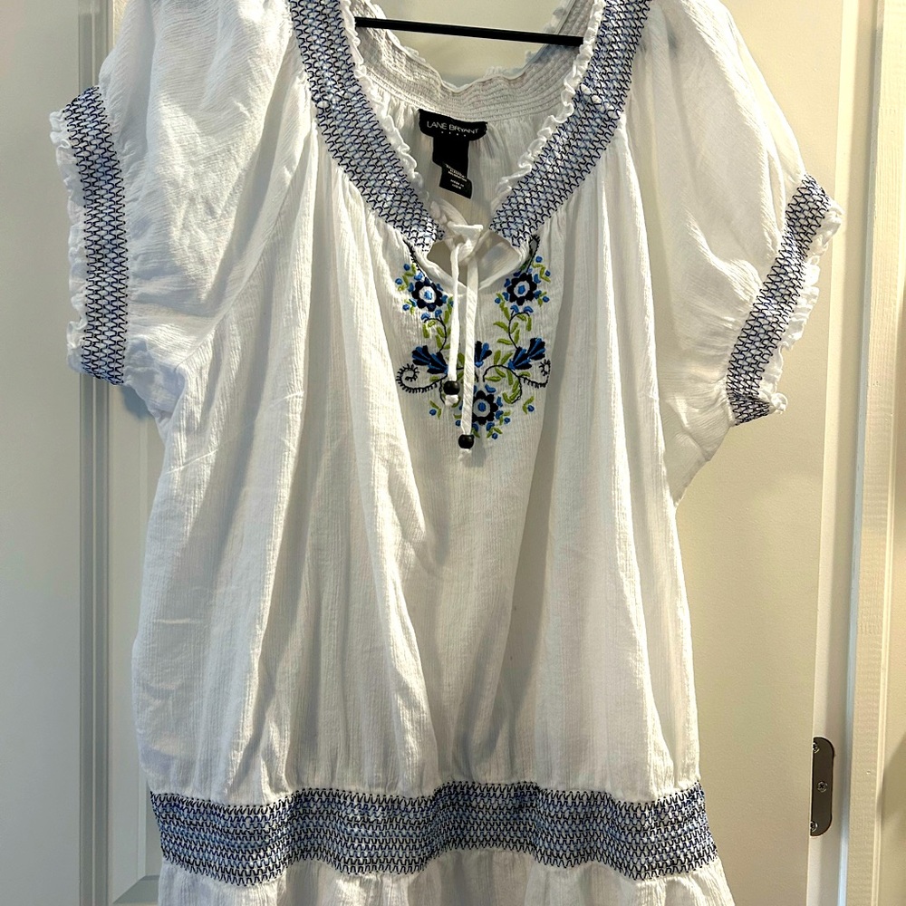 Lane Bryant white blouse 26/28